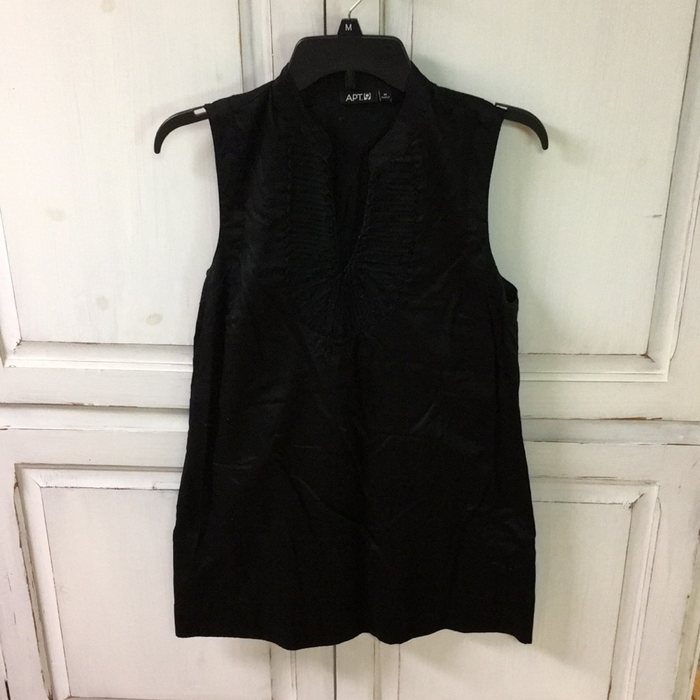 Black v-neck shirt